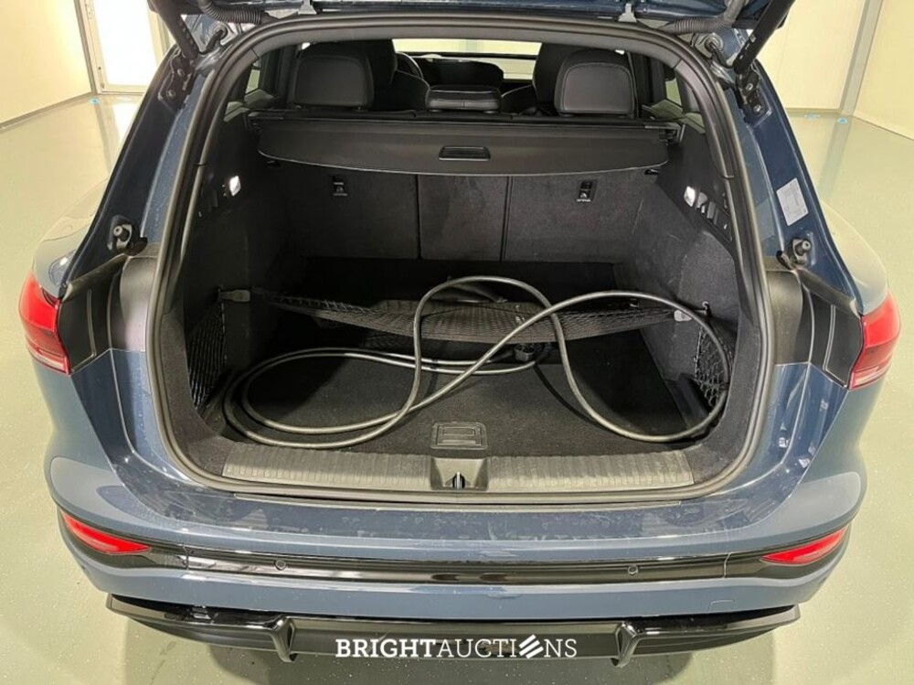 Audi Q6 e-tron Launch edition performance 100 kWh 306pk 2024 (Origineel-NL), GXG-54-R