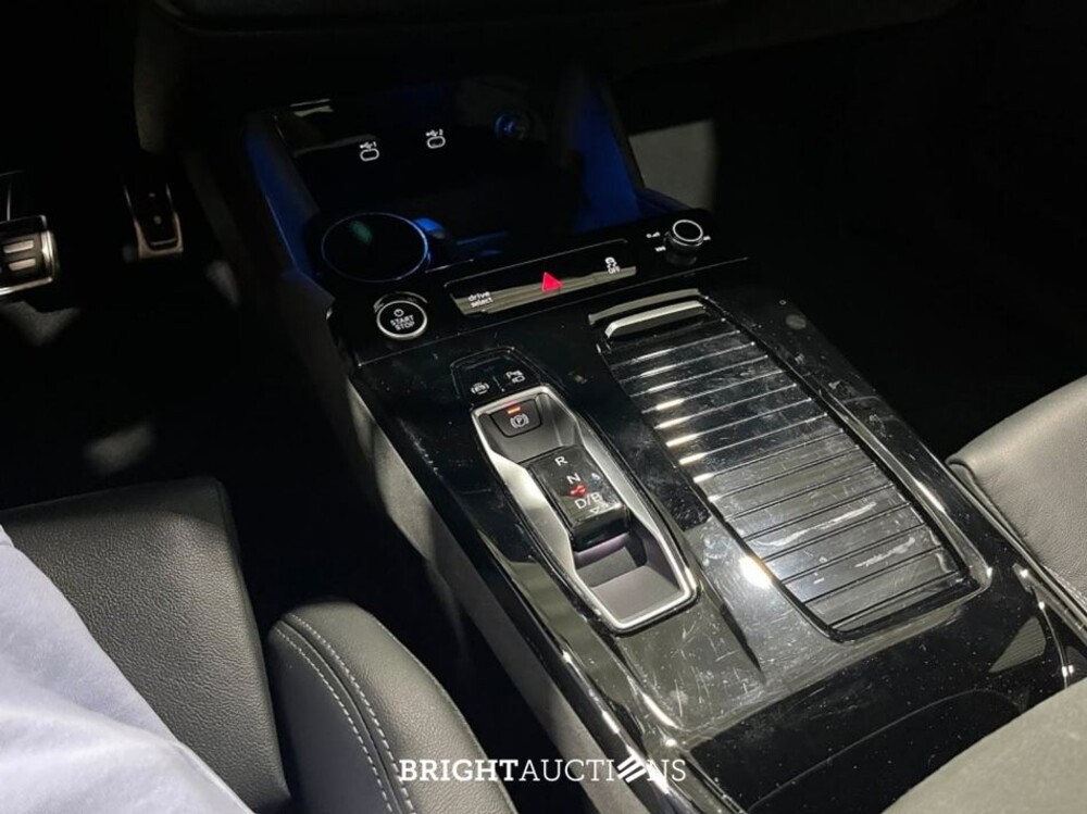 Audi Q6 e-tron Launch edition performance 100 kWh 306pk 2024 (Origineel-NL), GXG-54-R