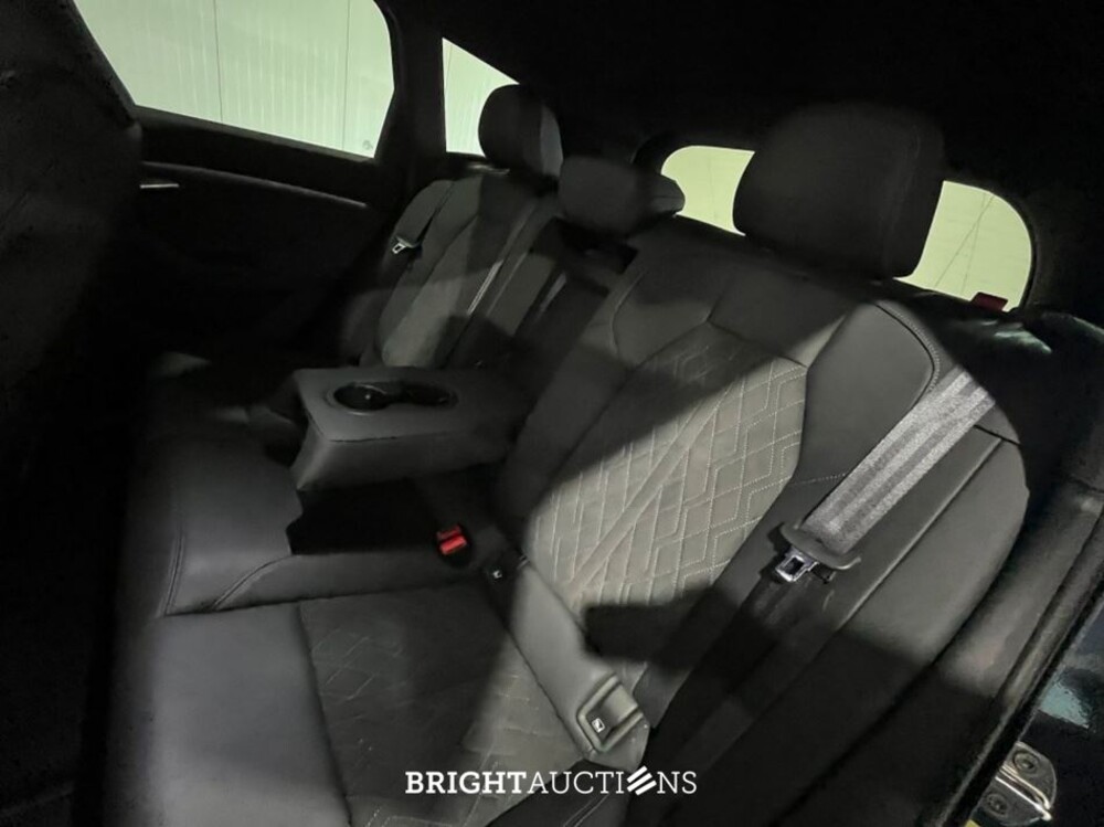 Audi Q6 e-tron Launch edition performance 100 kWh 306pk 2024 (Origineel-NL), GXG-54-R