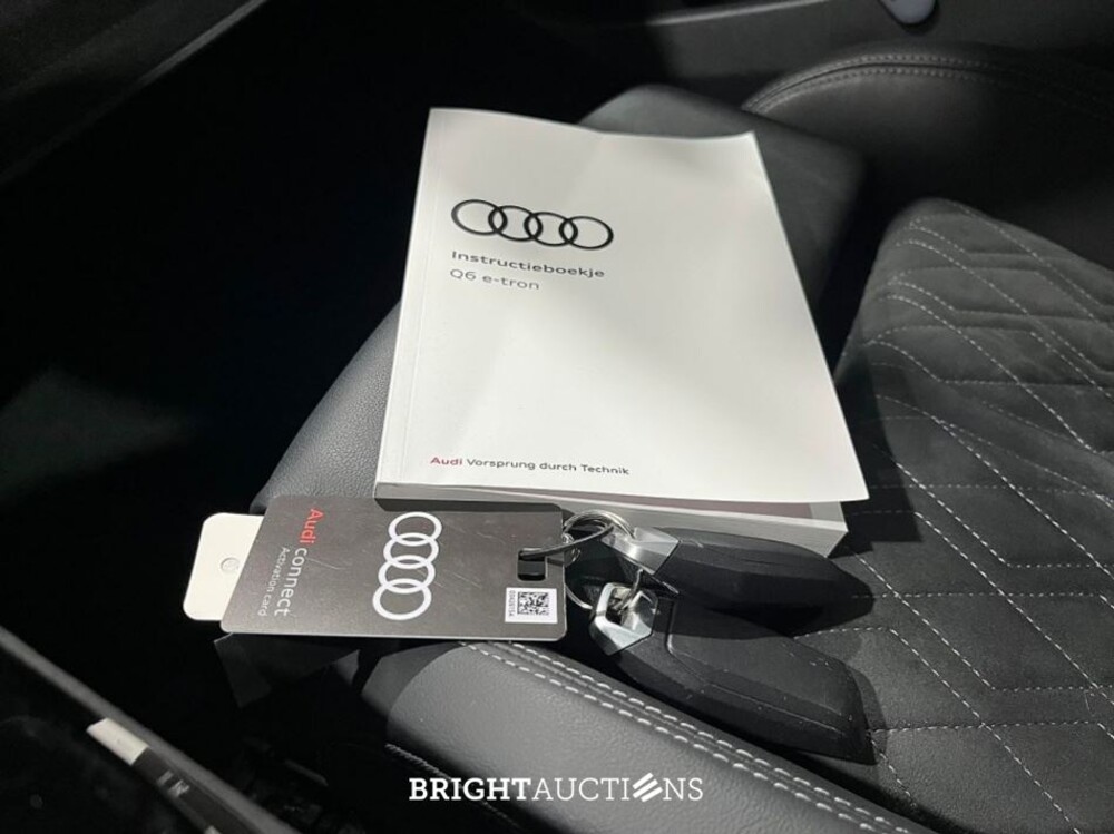Audi Q6 e-tron Launch edition performance 100 kWh 306pk 2024 (Origineel-NL), GXG-54-R