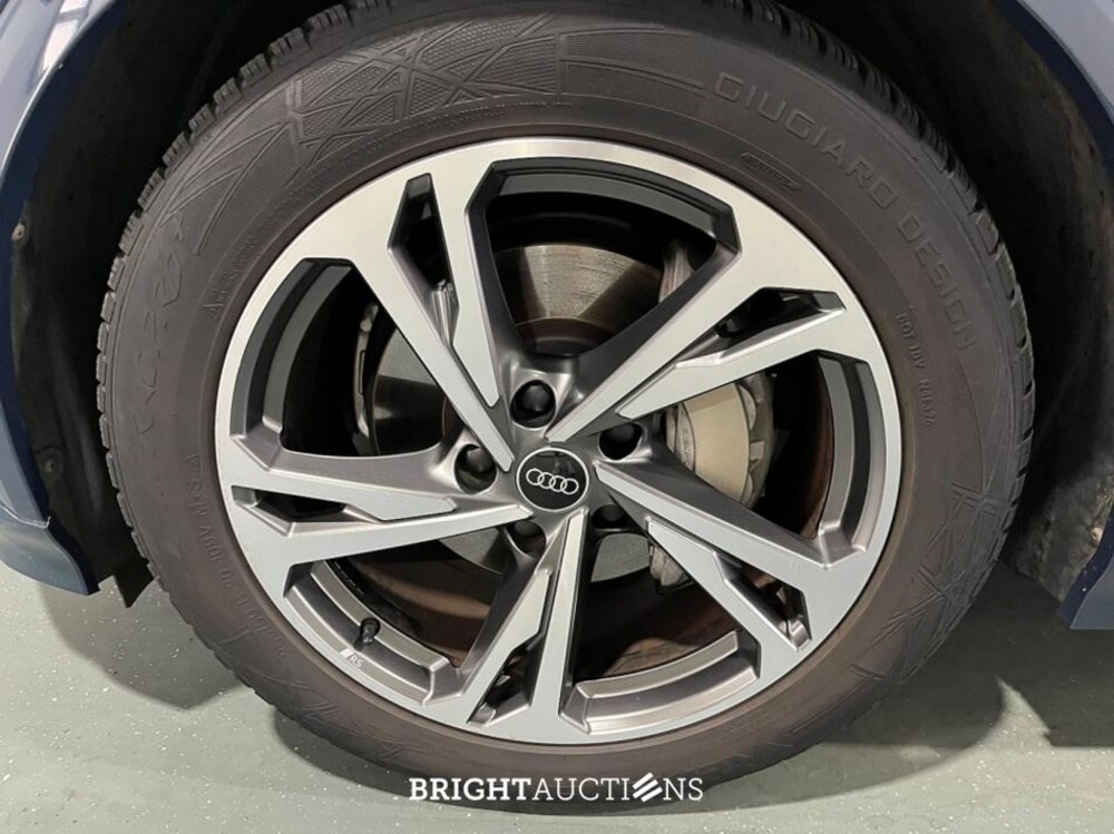 Audi Q6 e-tron Launch edition performance 100 kWh 306pk 2024 (Origineel-NL), GXG-54-R