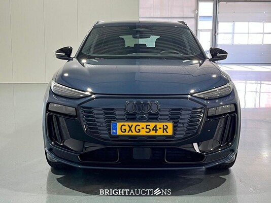 Audi Q6 e-tron Launch edition performance 100 kWh 306pk 2024 (Origineel-NL), GXG-54-R
