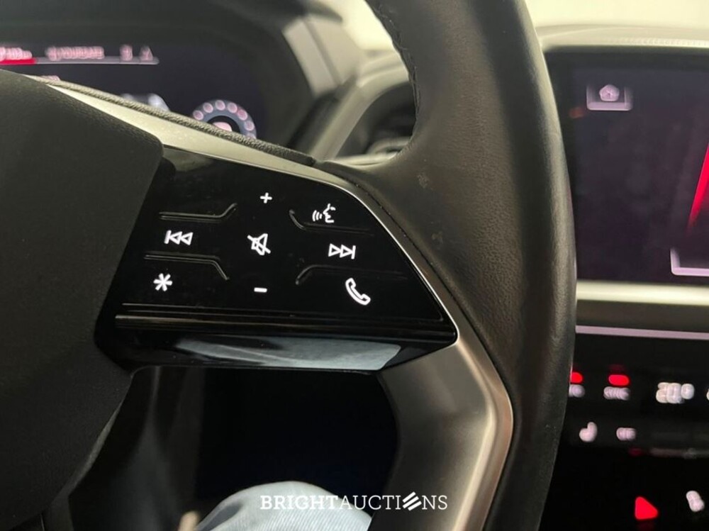Audi Q4 e-tron 35 Advanced edition 55 kWh 170pk 2022 (Origineel-NL), R-475-BX