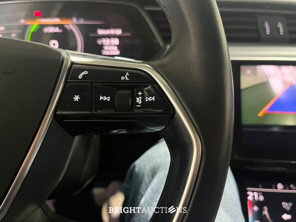 Audi e-tron Sportback 55 Advanced edition Quattro 95 kWh 408pk 2021 (Origineel-NL), L-608-RX