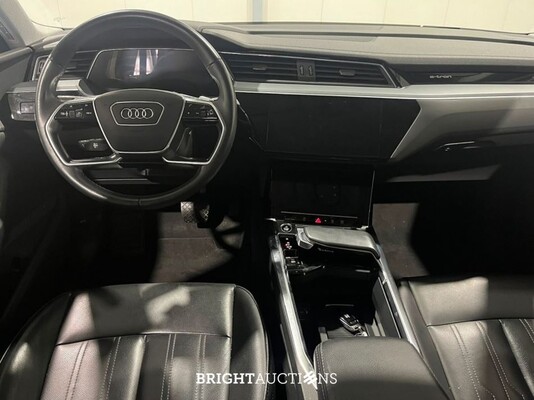 Audi e-tron Sportback 55 Advanced edition Quattro 95 kWh 408pk 2021 (Origineel-NL), L-608-RX