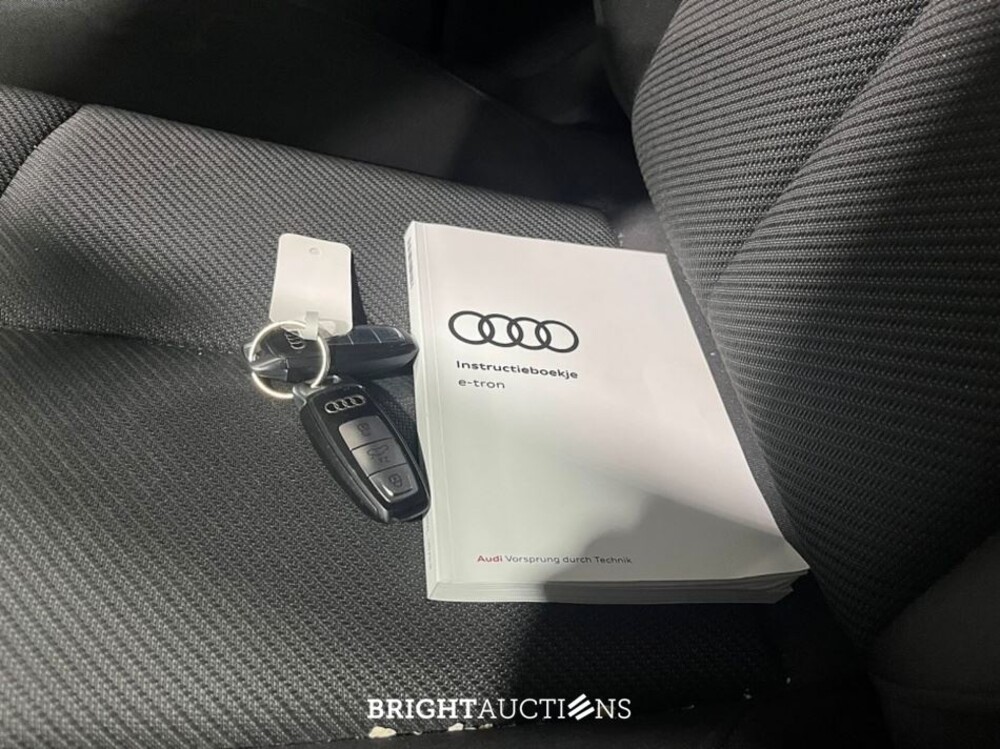 Audi e-tron 55 Advanced edition Quattro 95 kWh 408pk 2022 (Origineel-NL), R-906-VJ