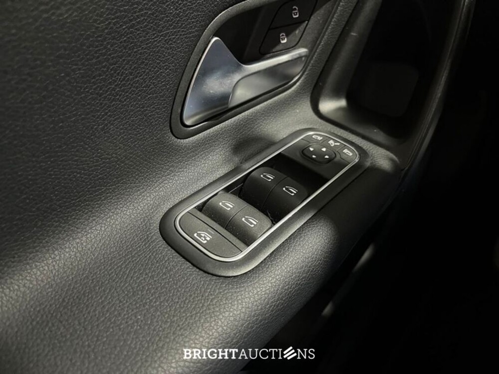 Mercedes-Benz A180 BusinesS-Line 136pk 2023 (Origineel-NL) A-klasse, T-113-NK