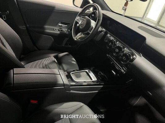 Mercedes-Benz A180 BusinesS-Line 136pk 2023 (Origineel-NL) A-klasse, T-113-NK