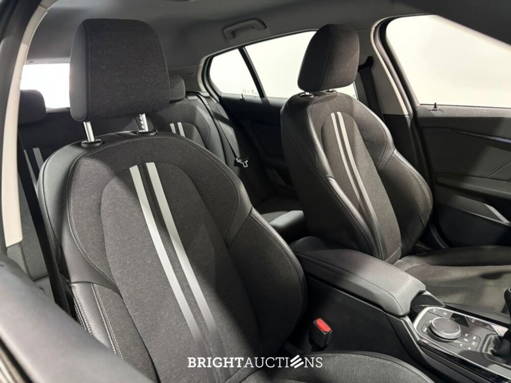 BMW 118i 1-serie Business Edition 136pk 2022 (Origineel-NL) 1-Serie, P-610-TJ