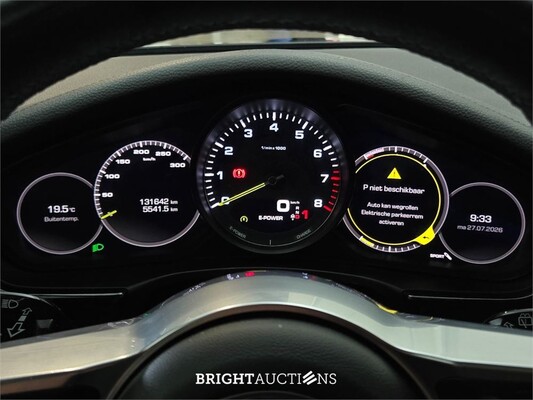Porsche Panamera Sport Turismo 4 E-Hybrid 2.9 466pk 2019, JFF-53-K
