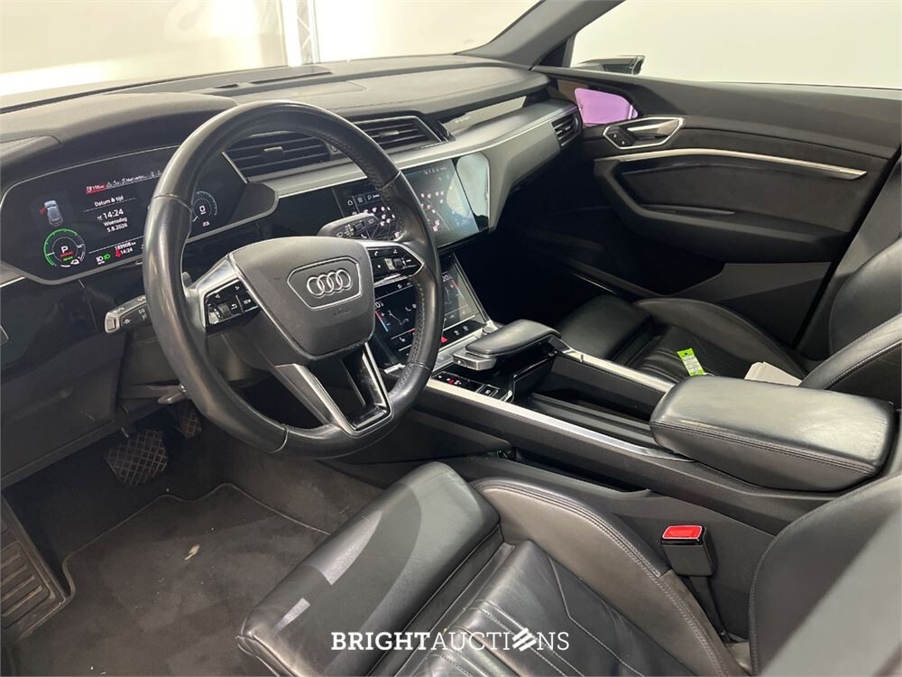 Audi e-tron 55 Business edition Plus Quattro 95 kWh 409pk 2020, L-296-BK