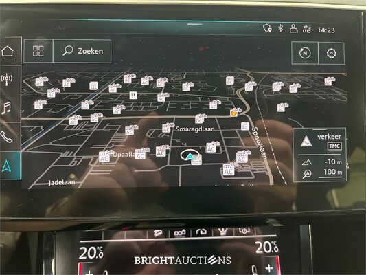 Audi e-tron 55 Business edition Plus Quattro 95 kWh 409pk 2020, L-296-BK