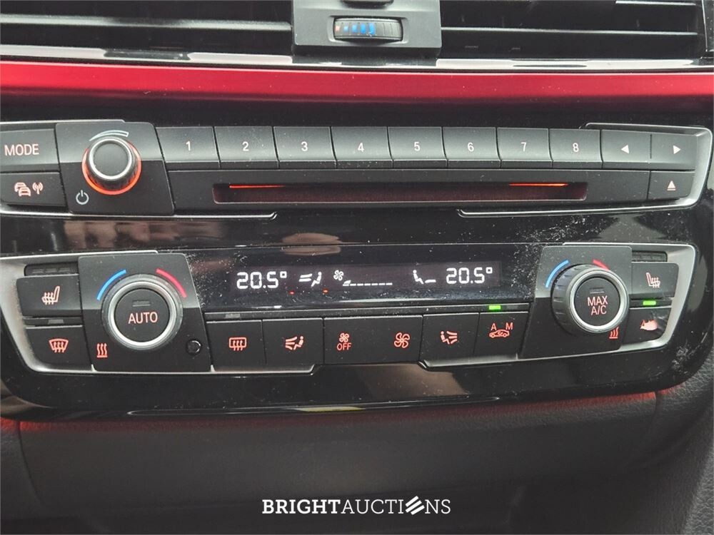 BMW 330e Centennial High Executive 272pk 2016 (Origineel-NL) 3-Serie, KZ-231-H