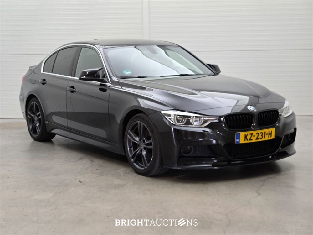 BMW 330e Centennial High Executive 272pk 2016 (Origineel-NL) 3-Serie, KZ-231-H