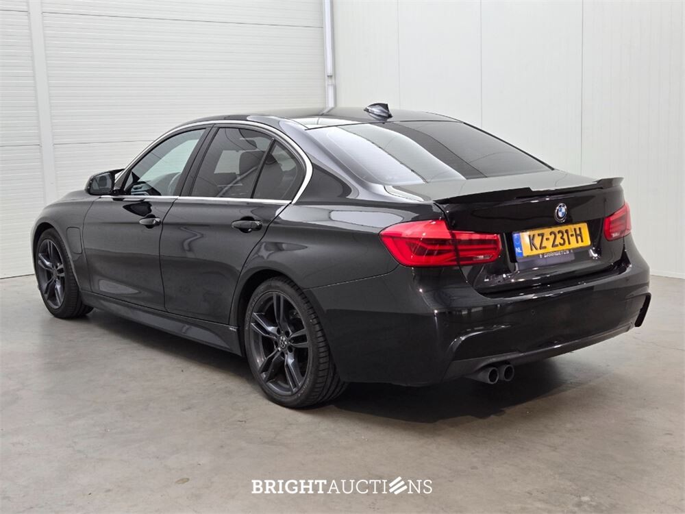 BMW 330e Centennial High Executive 272pk 2016 (Origineel-NL) 3-Serie, KZ-231-H