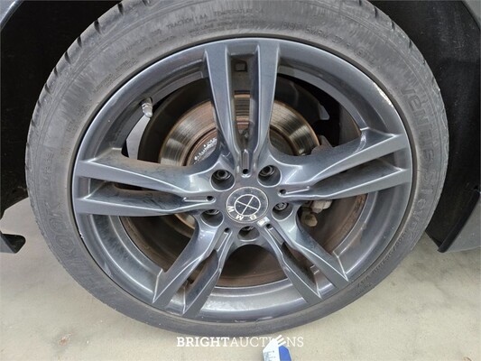 BMW 330e Centennial High Executive 272pk 2016 (Origineel-NL) 3-Serie, KZ-231-H