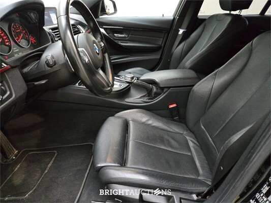 BMW 330e Centennial High Executive 272pk 2016 (Origineel-NL) 3-Serie, KZ-231-H