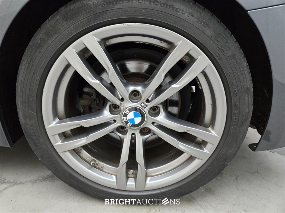 BMW 330e Centennial High Executive 272pk 2016 (Origineel-NL) 3-Serie, KX-220-P