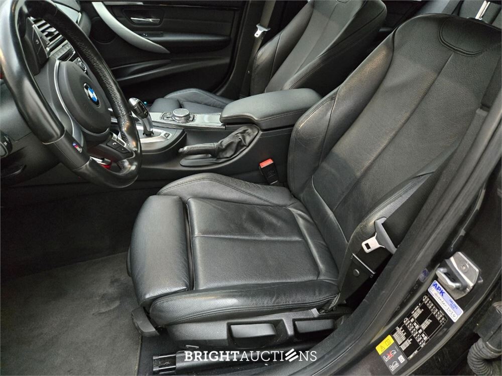 BMW 330e Centennial High Executive 272pk 2016 (Origineel-NL) 3-Serie, KX-220-P