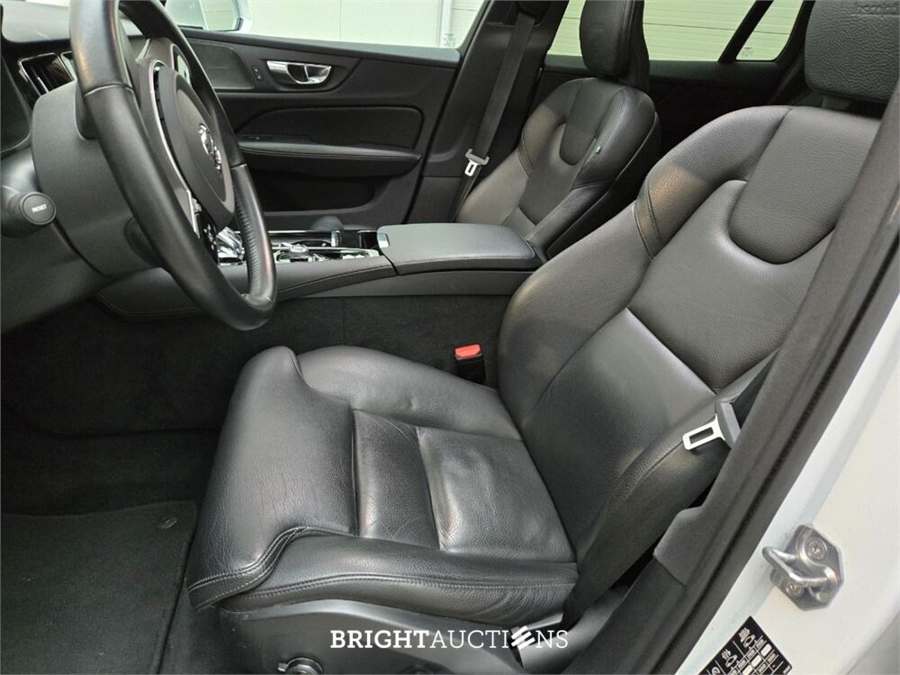 Volvo V60 T8 Twin Engine Inscription 2.0 AWD 392pk 2020, T-034-TZ