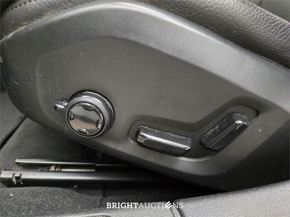Volvo V60 T8 Twin Engine Inscription 2.0 AWD 392pk 2020, T-034-TZ