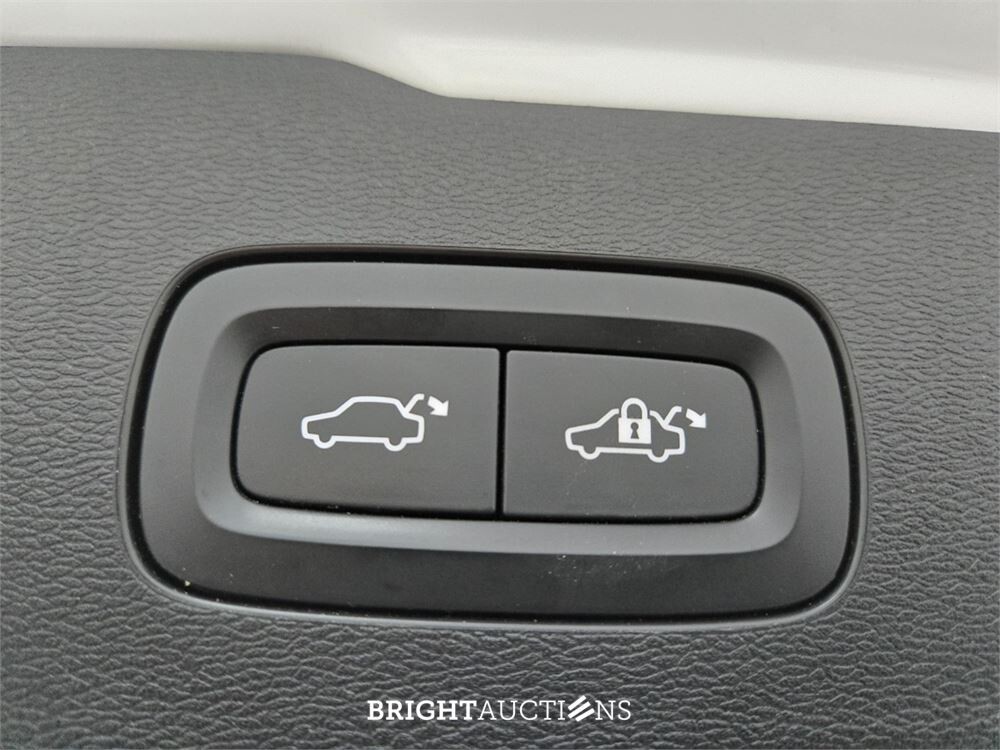 Volvo V60 T8 Twin Engine Inscription 2.0 AWD 392pk 2020, T-034-TZ