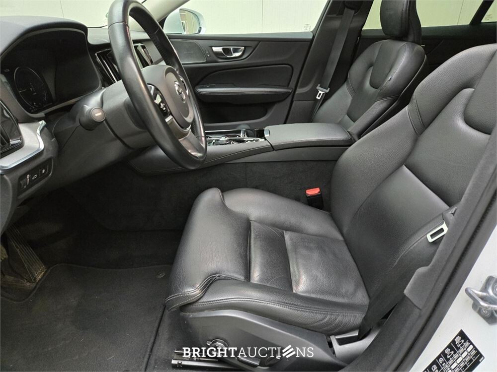 Volvo V60 T8 Twin Engine Inscription 2.0 AWD 392pk 2020, T-034-TZ