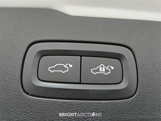 Volvo V60 T8 Twin Engine Inscription 2.0 AWD 392pk 2020, T-034-TZ