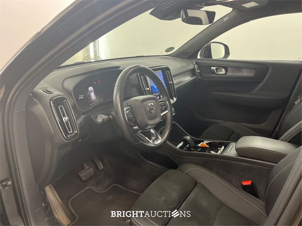 Volvo XC40 Recharge Plus 70 kWh 232pk 2023 (Origineel-NL), S-106-XG