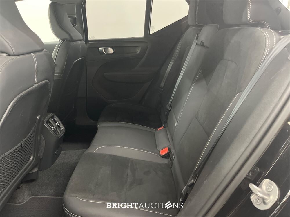 Volvo XC40 Recharge Plus 70 kWh 232pk 2023 (Origineel-NL), S-106-XG