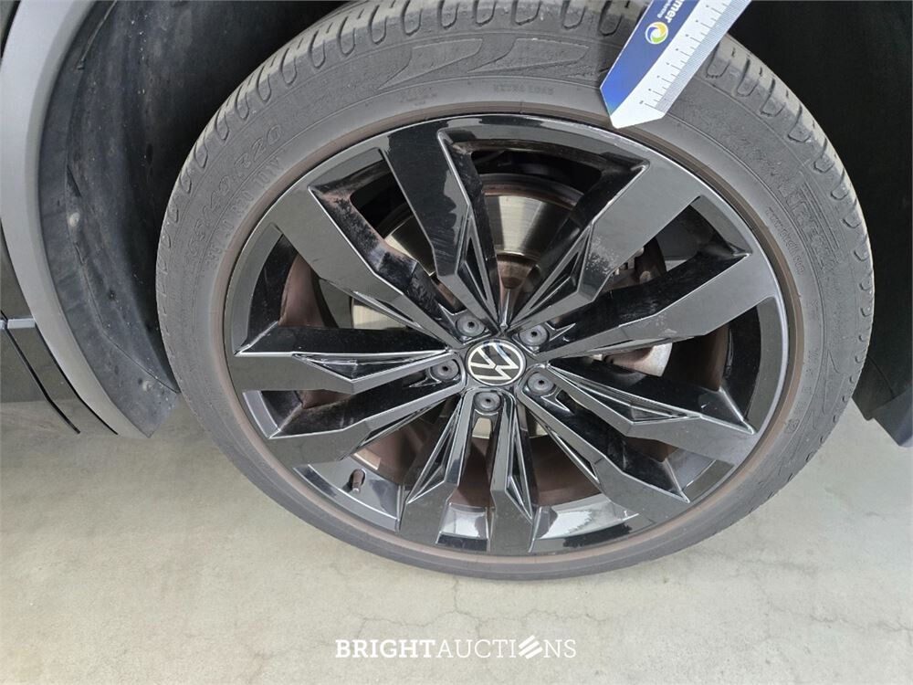 Volkswagen Tiguan eHybrid R-Line Business 1.4 TSI 265pk 2021, X-096-TJ