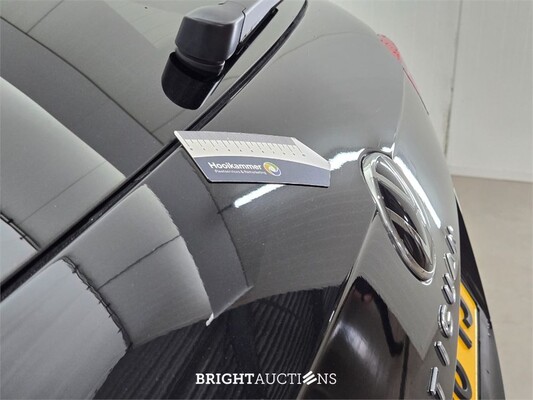 Volkswagen Tiguan eHybrid R-Line Business 1.4 TSI 265pk 2021, X-096-TJ