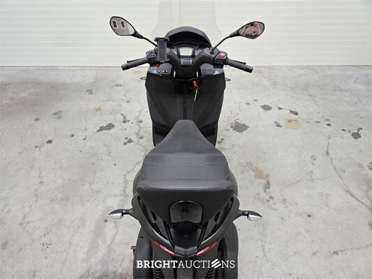 Piaggio Scooter 300 MP3 HPE 26pk 2023, T-785-KS