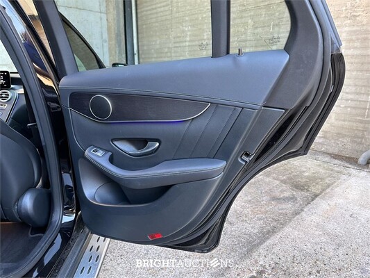 Mercedes-Benz GLC300e 4M Business Solution AMG GLC-klasse Coupé 320pk 2021, S-063-GD