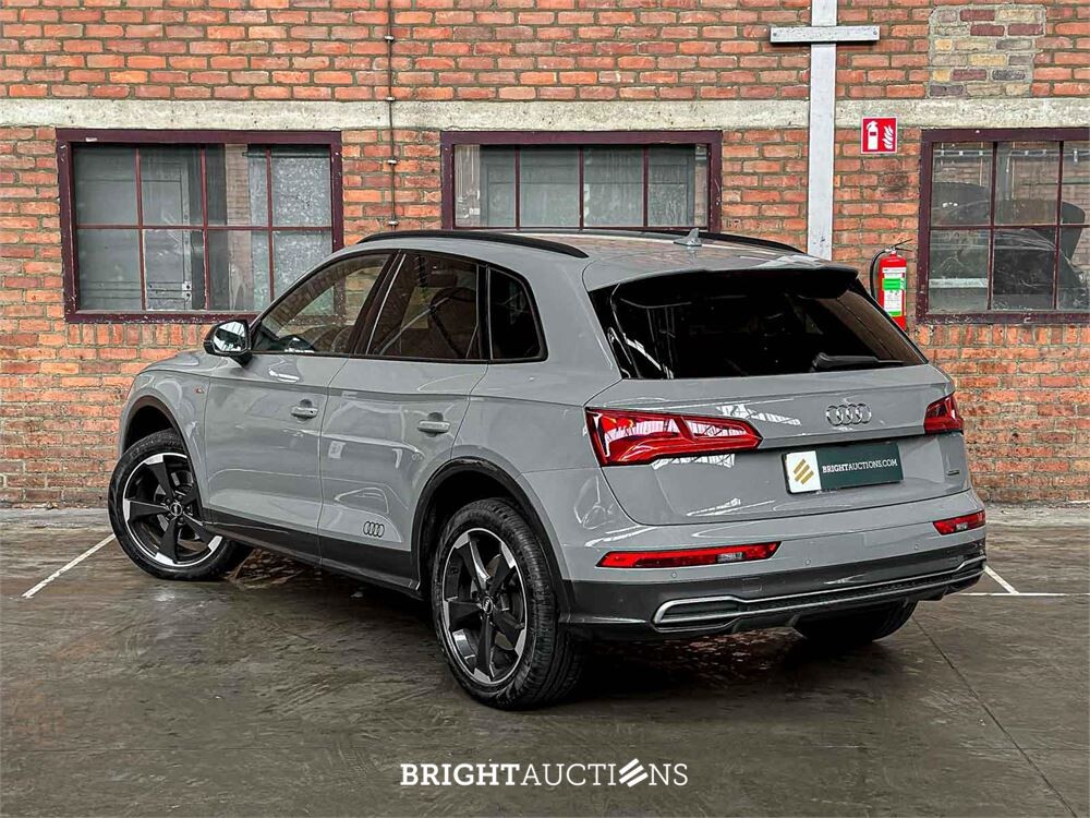 Audi Q5 2.0 TFSI Quattro Sport S Line Black Edition 252pk 2018 (Origineel-NL + 1e Eigenaar), TT-931-B