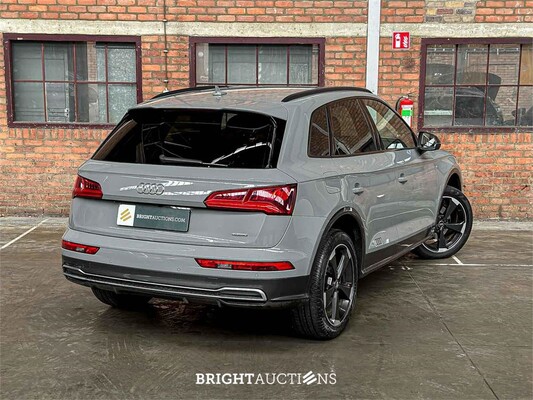 Audi Q5 2.0 TFSI Quattro Sport S Line Black Edition 252pk 2018 (Origineel-NL + 1e Eigenaar), TT-931-B