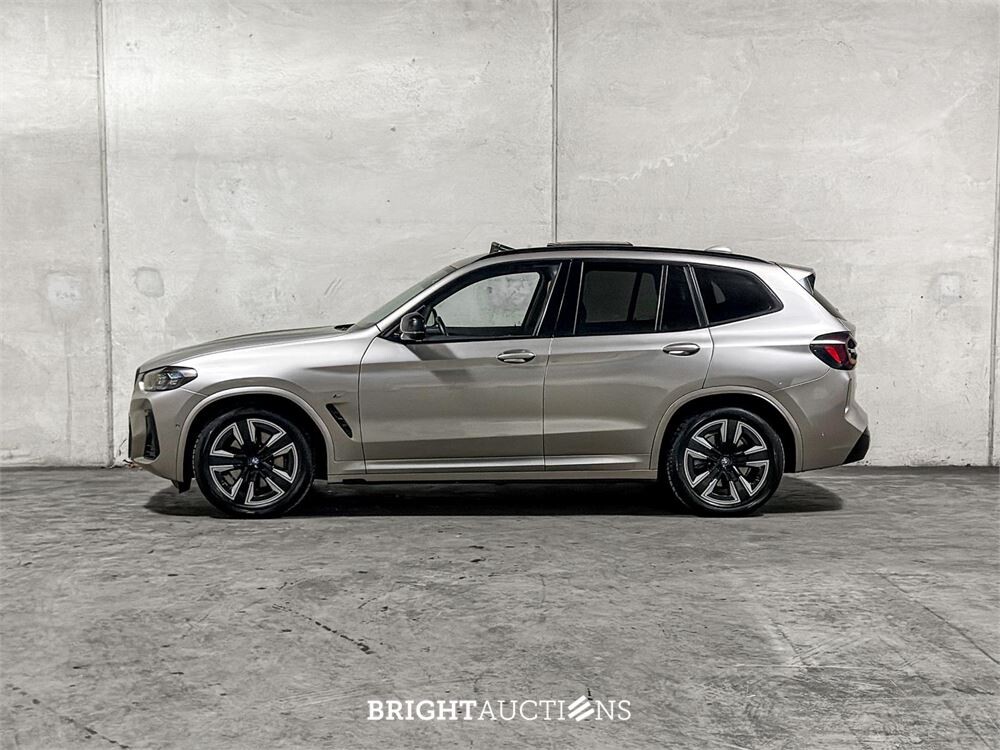 BMW iX3 High Executive 80kWh 286pk 2022, T-113-LV