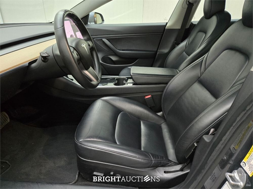 Tesla Model 3 Standard RWD Plus 60 kWh 238pk 2019 (Origineel-NL), G-349-DS
