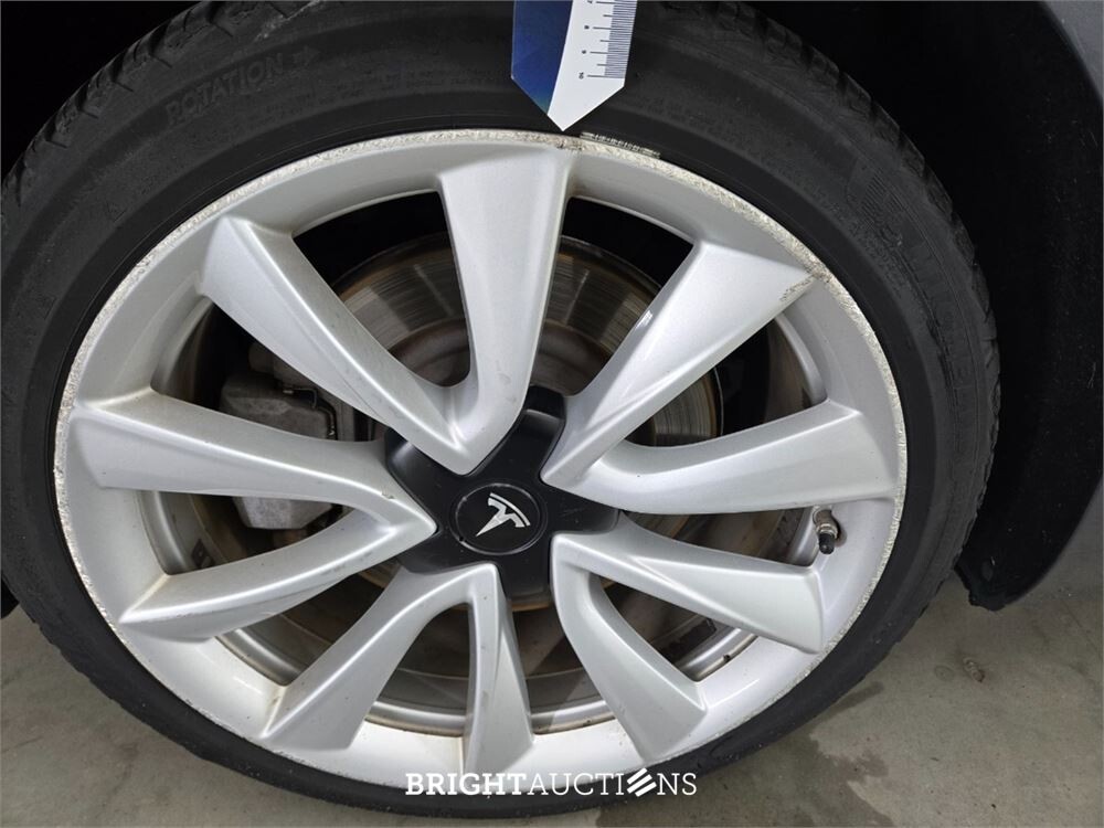 Tesla Model 3 Standard RWD Plus 60 kWh 238pk 2019 (Origineel-NL), G-349-DS