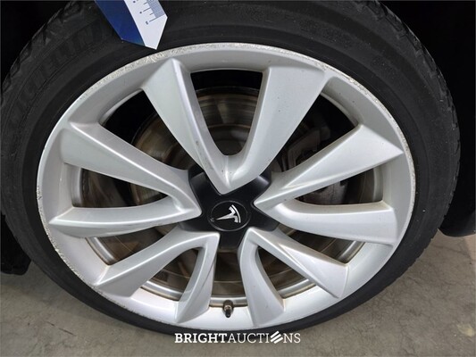 Tesla Model 3 Standard RWD Plus 60 kWh 238pk 2019 (Origineel-NL), G-349-DS
