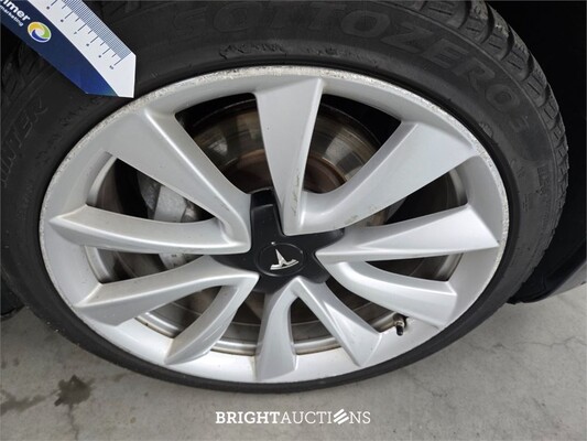 Tesla Model 3 Standard RWD Plus 60 kWh 238pk 2019 (Origineel-NL), G-349-DS