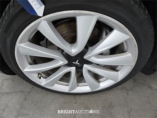 Tesla Model 3 Standard RWD Plus 60 kWh 238pk 2019 (Origineel-NL), G-349-DS