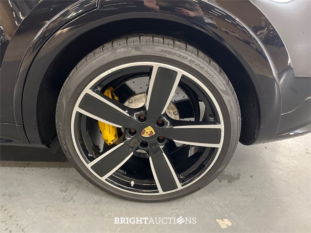 Porsche Cayenne Turbo S Coupé E-Hybrid 4.0 685pk 2020, L-420-LH