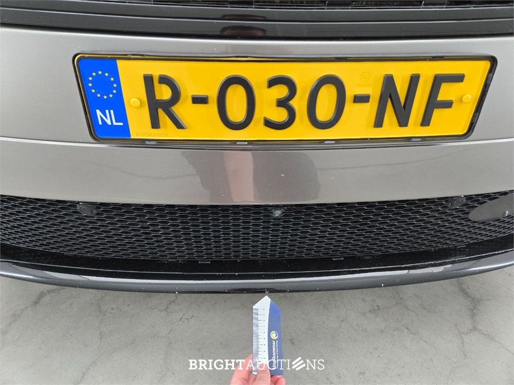 Land Rover Range Rover Velar P300 Turbo R-Dynamic SE 2.0 AWD 301 pk 2019, R-030-NF