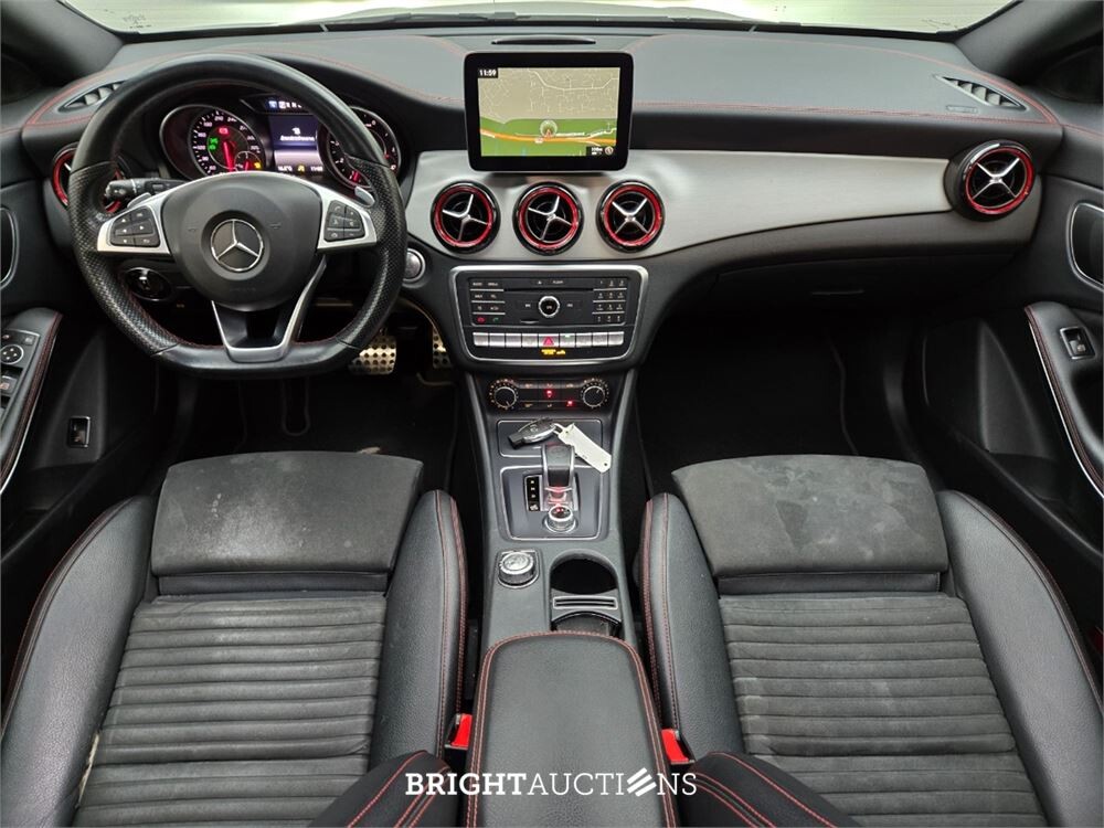 Mercedes-Benz CLA45 AMG 45 Shooting Brake 4MATIC 381pk 2016 CLA-Klasse, K-817-GX