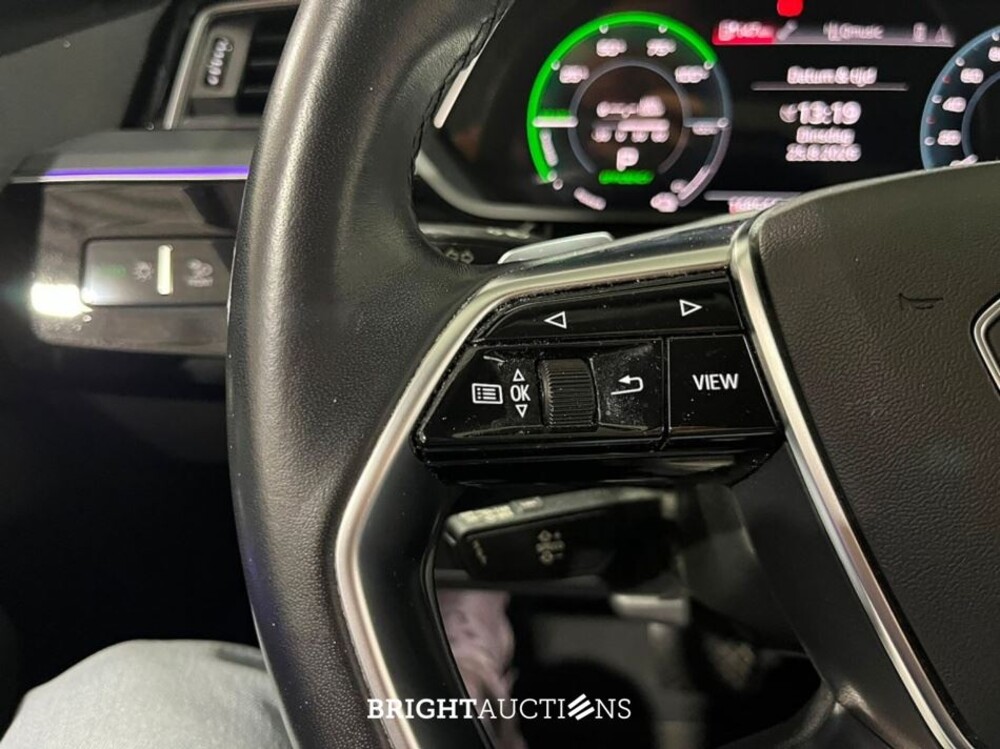 Audi e-tron Sportback 50 Business edition Quattro 71 kWh 313pk 2021 (Origineel-NL), L-789-TL