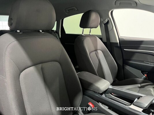 Audi e-tron Sportback 50 Business edition Quattro 71 kWh 313pk 2021 (Origineel-NL), L-789-TL
