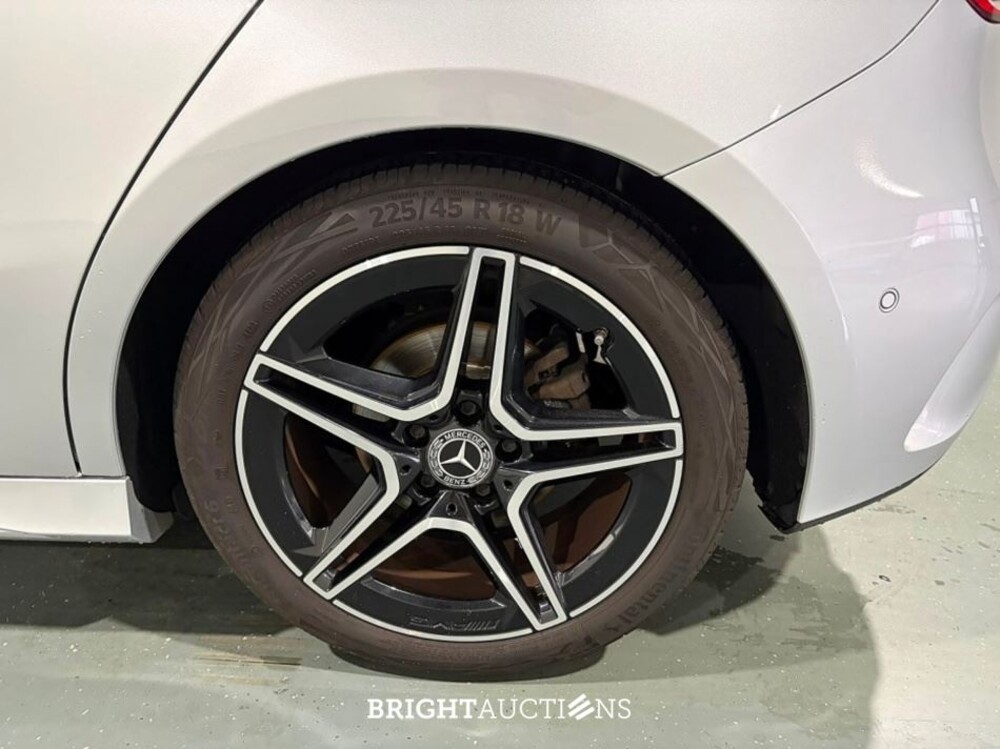 Mercedes-Benz A180 Business Solution AMG 136pk 2021 (Origineel-NL) A-klasse, K-126-HF