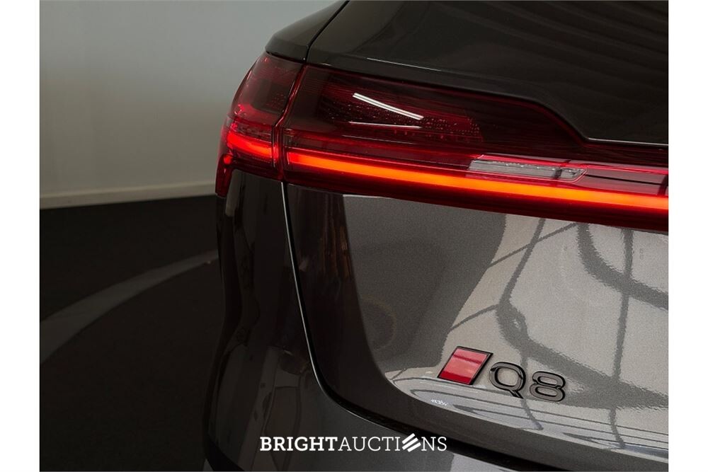 Audi Q8 55 S Edition Competition Quattro 115 kWh 2024 (Origineel-NL), Z-182-HF