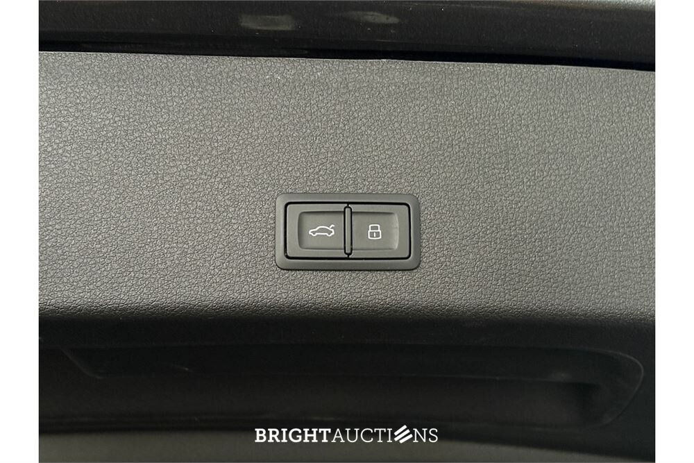 Audi Q8 55 S Edition Competition Quattro 115 kWh 2024 (Origineel-NL), Z-182-HF